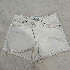 Abercrombie and fitch - 90’s relaxed cutoff’s high-waisted white shorts